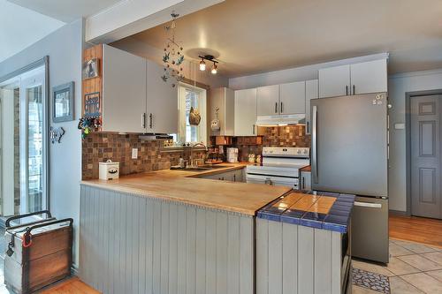 Cuisine - 75 6E Rang, Mont-Saint-Grégoire, QC - Indoor Photo Showing Kitchen