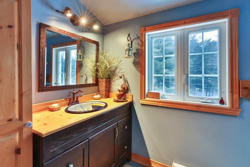 Salle de bains - 75 6E Rang, Mont-Saint-Grégoire, QC - Indoor Photo Showing Bathroom