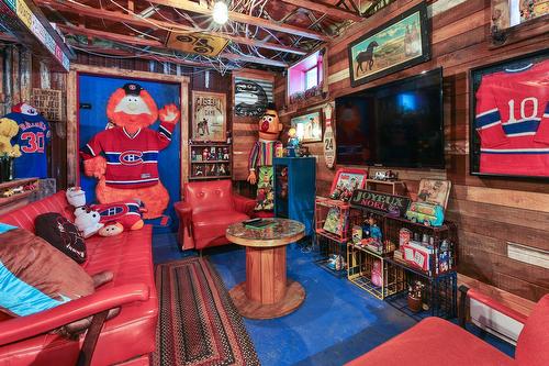 Salle familiale - 75 6E Rang, Mont-Saint-Grégoire, QC - Indoor Photo Showing Other Room