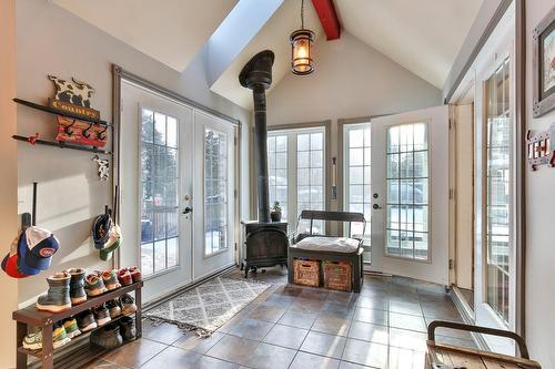 Hall d'entrée/Vestibule - 75 6E Rang, Mont-Saint-Grégoire, QC - Indoor Photo Showing Other Room