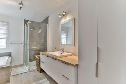 Bathroom - 1584 Rue St-André, L'Assomption, QC - Indoor Photo Showing Bathroom