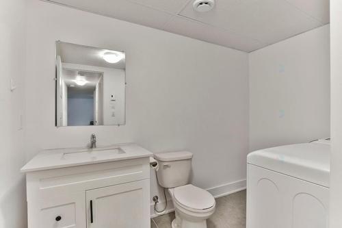 Powder room - 1584 Rue St-André, L'Assomption, QC - Indoor Photo Showing Bathroom