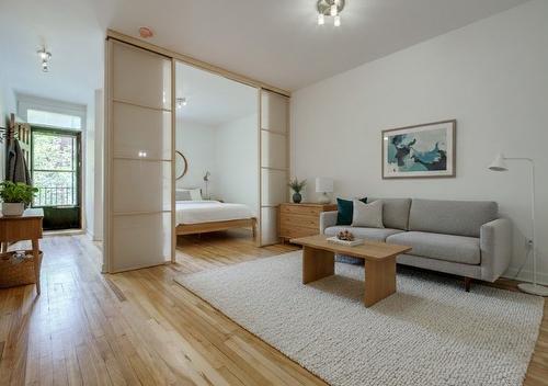 Living room - 2698 Rue De Rozel, Montréal (Le Sud-Ouest), QC - Indoor Photo Showing Living Room