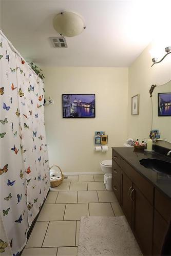 97099 11 Road E, Teulon, MB - Indoor Photo Showing Bathroom