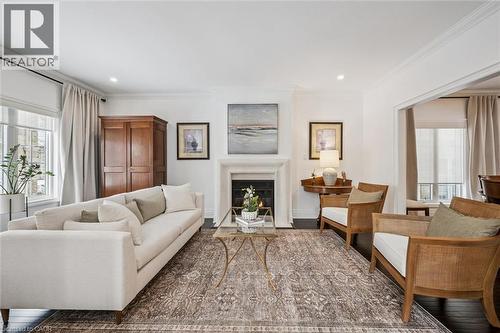 25 MANOR PARK Crescent Unit# 11  Guelph, ON N1G 1A2