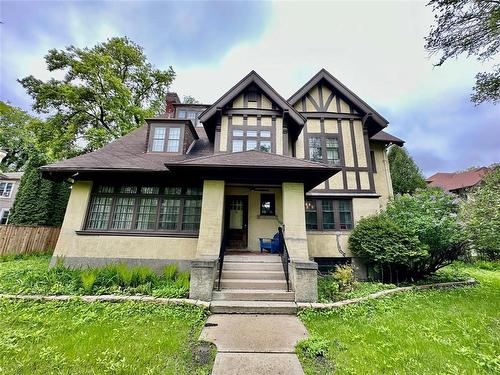 76 Harrow Street  Winnipeg, MB R3M 2Y8