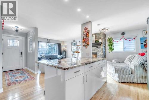 708 Allden Place Se, Calgary, AB - Indoor Photo Showing Kitchen