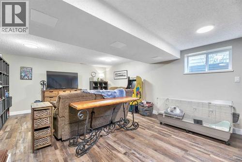 708 Allden Place Se, Calgary, AB - Indoor