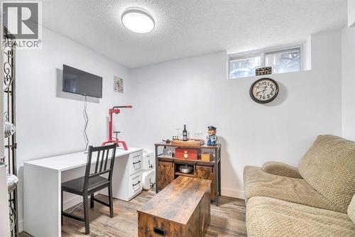 708 Allden Place Se, Calgary, AB - Indoor