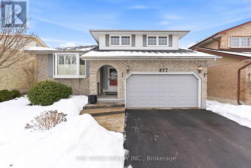 877 MOUNT ALLAN AVENUE  Oshawa (Northglen), ON L1J 7M7