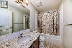 4 pce bathroom on main - 