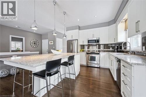 276 Dewdrop Crescent, Waterloo, ON - Indoor Photo Showing Kitchen With Upgraded Kitchen
