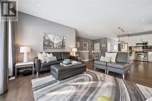 276 Dewdrop Crescent, Waterloo, ON - Indoor Photo Showing Living Room