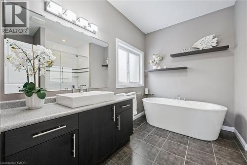276 Dewdrop Crescent, Waterloo, ON - Indoor Photo Showing Bathroom