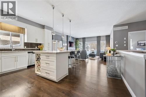276 Dewdrop Crescent, Waterloo, ON - Indoor Photo Showing Kitchen With Upgraded Kitchen