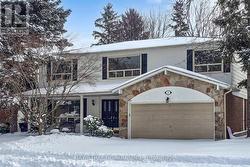 37 ABBEYWOOD TRAIL  Toronto, ON M3B 3B4