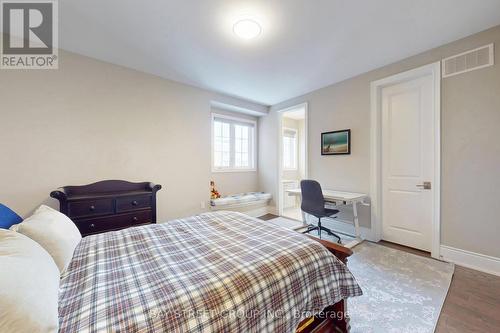 Bedroom 2 Offers W/I Closet and a Window Seat - 39 Cairns Gate, King, ON - Indoor Photo Showing Bedroom