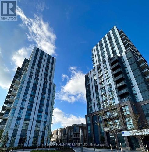 820 - 60 HONEYCRISP CRESCENT  Vaughan, ON L4K 0N5