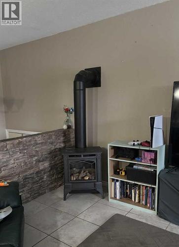 2, 1701 St Edward Boulevard N, Lethbridge, AB - Indoor Photo Showing Other Room