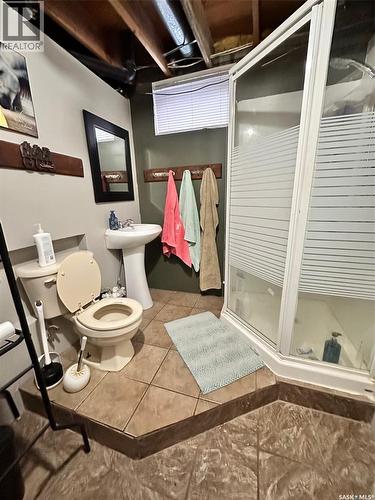 110 South Avenue E, Hafford, SK - Indoor