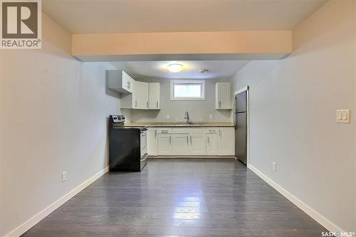 254 Froom Crescent, Regina, SK - Indoor Photo Showing Kitchen