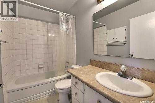 254 Froom Crescent, Regina, SK - Indoor Photo Showing Bathroom