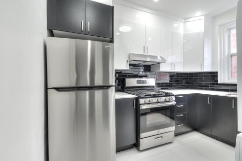 Cuisine - 38-4855 Ch. Queen-Mary, Montréal (Côte-Des-Neiges/Notre-Dame-De-Grâce), QC - Indoor Photo Showing Kitchen With Upgraded Kitchen