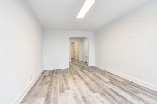 Salon - 38-4855 Ch. Queen-Mary, Montréal (Côte-Des-Neiges/Notre-Dame-De-Grâce), QC - Indoor Photo Showing Other Room