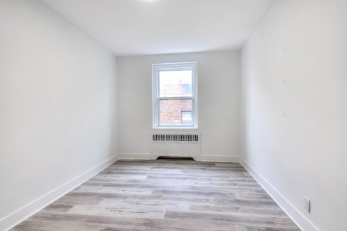 Chambre à coucher - 38-4855 Ch. Queen-Mary, Montréal (Côte-Des-Neiges/Notre-Dame-De-Grâce), QC - Indoor Photo Showing Other Room