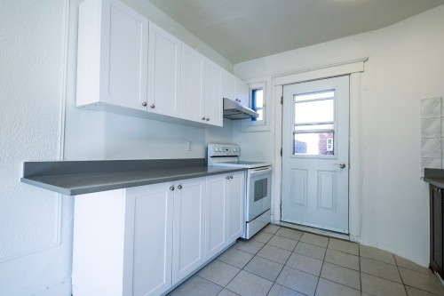 Cuisine - 9-5031 Rue Sherbrooke O., Montréal (Côte-Des-Neiges/Notre-Dame-De-Grâce), QC - Indoor Photo Showing Kitchen