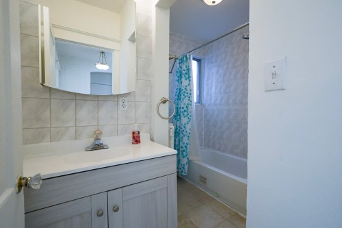 Salle de bains - 9-5031 Rue Sherbrooke O., Montréal (Côte-Des-Neiges/Notre-Dame-De-Grâce), QC - Indoor Photo Showing Bathroom