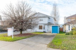 6178 Somenos Rd  Duncan, BC V9L 4E5