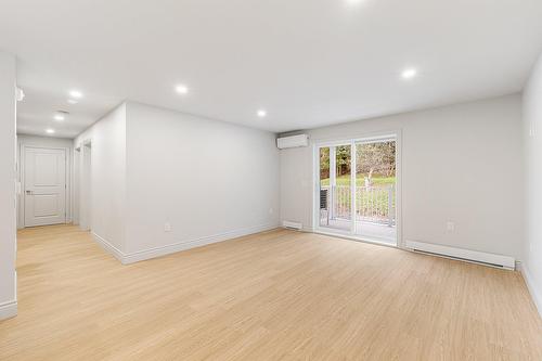 Salon - 17-977 Ch. Massawippi, North Hatley, QC - Indoor Photo Showing Other Room