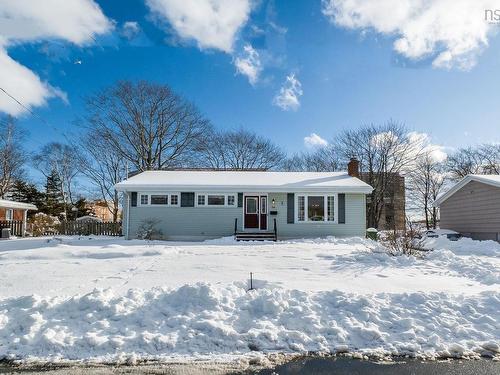 16 Canary Crescent, Halifax, NS 