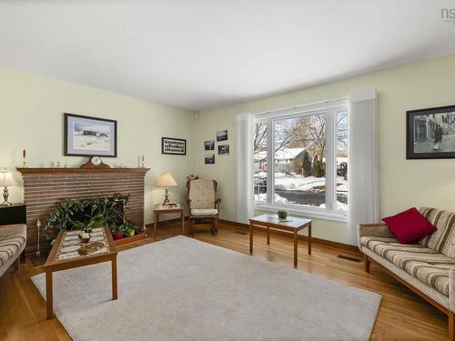 16 Canary Crescent, Halifax, NS 