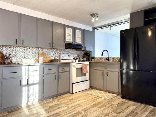 16 Brentwood Estates, Amherst, NS 