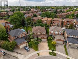 2054 TEESIDE COURT  Mississauga, ON L5M 3E5
