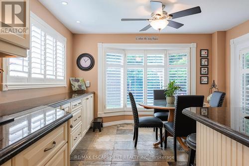 2054 Teeside Court, Mississauga, ON - Indoor Photo Showing Dining Room