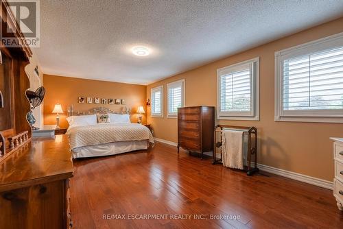 2054 Teeside Court, Mississauga, ON - Indoor Photo Showing Bedroom