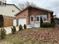 5 TWINOAKS Crescent  Stoney Creek, ON L8J 2E6