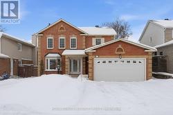 11 ROSETHORN WAY  Ottawa, ON K2M 1P9