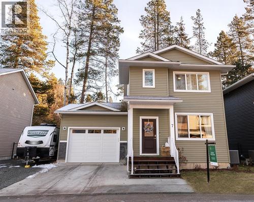 7 4921 HALLIWELL AVENUE  Terrace, BC V8G 2J7