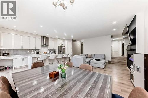 54 Seton Manor Se, Calgary, AB - Indoor