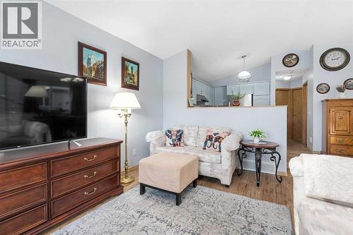 118 Bridleridge Way Sw, Calgary, AB - Indoor