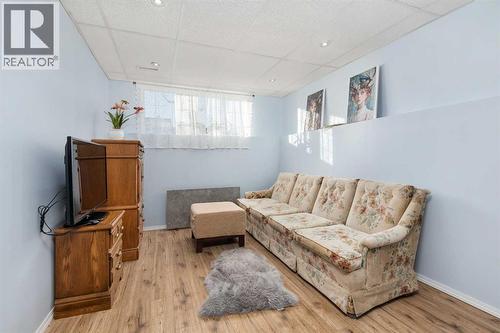 118 Bridleridge Way Sw, Calgary, AB - Indoor