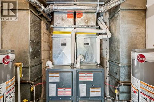 111 27 Avenue Nw, Calgary, AB - Indoor Photo Showing Basement