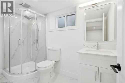 41 Cameron Avenue S, Hamilton, ON - Indoor Photo Showing Bathroom
