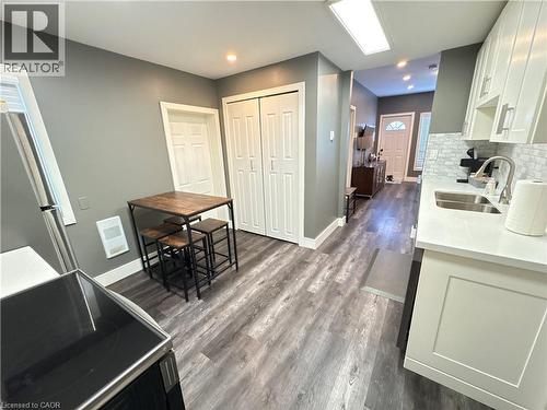 212 Rosslyn Avenue, Hamilton, ON - Indoor Photo Showing Other Room