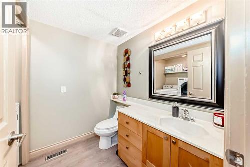 52 Douglas Ridge Close Se, Calgary, AB - Indoor Photo Showing Bathroom
