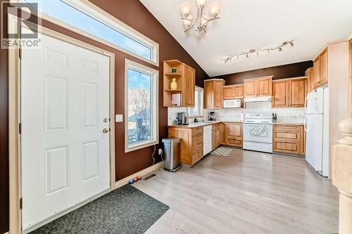 52 Douglas Ridge Close Se, Calgary, AB - Indoor Photo Showing Kitchen